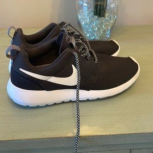 Like new Nike shoes